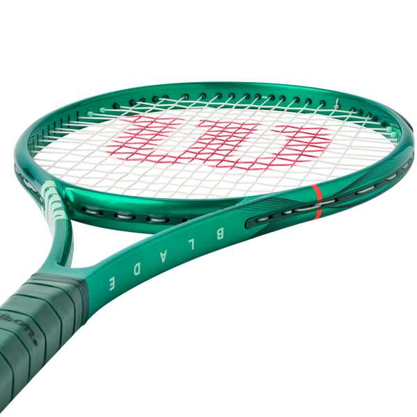 Wilson Blade 104 V10 2026