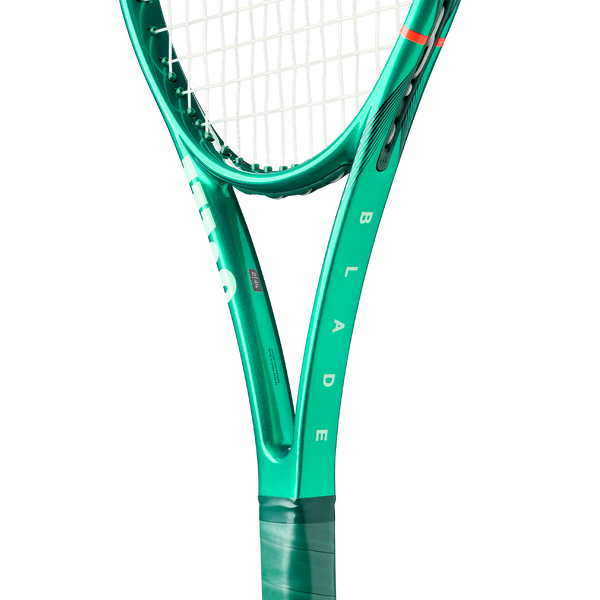 Wilson Blade 104 V10 2026