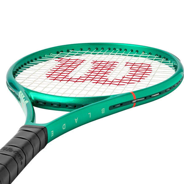 Wilson Blade 25 V10 2026